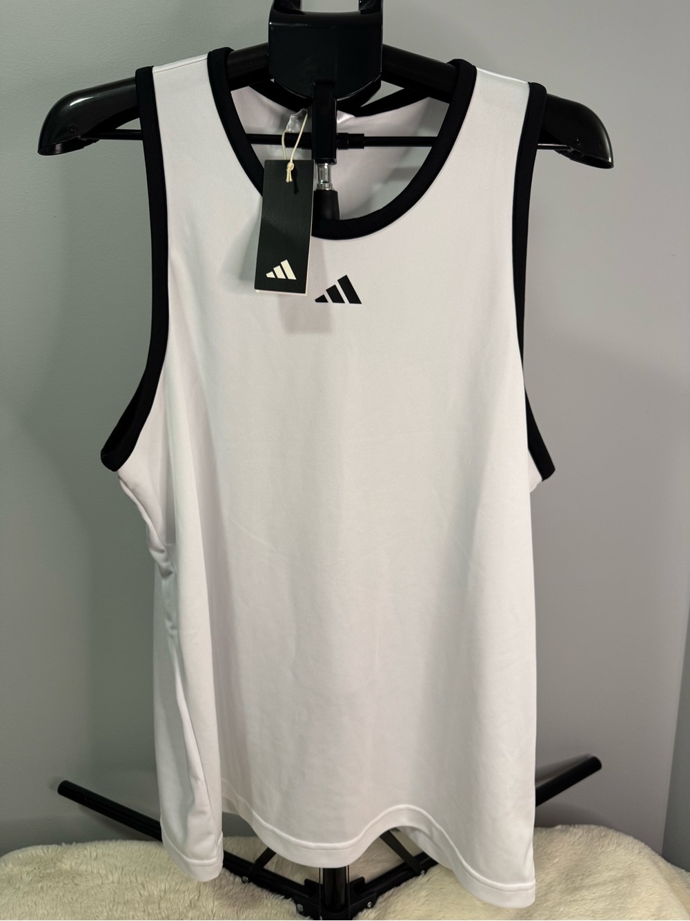 adidas White/Black Basketball Tank - Size Large